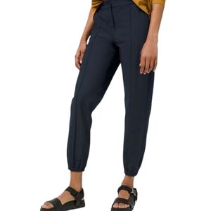 Lululemon Warpstreme High-Rise 7/8 JoggerTrue Navy... Size 32